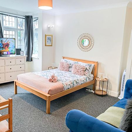 Cosy Apartments Near Hampstead Heath With Free On-Site Parking & Private Gardens, Golders Green 伦敦 外观 照片