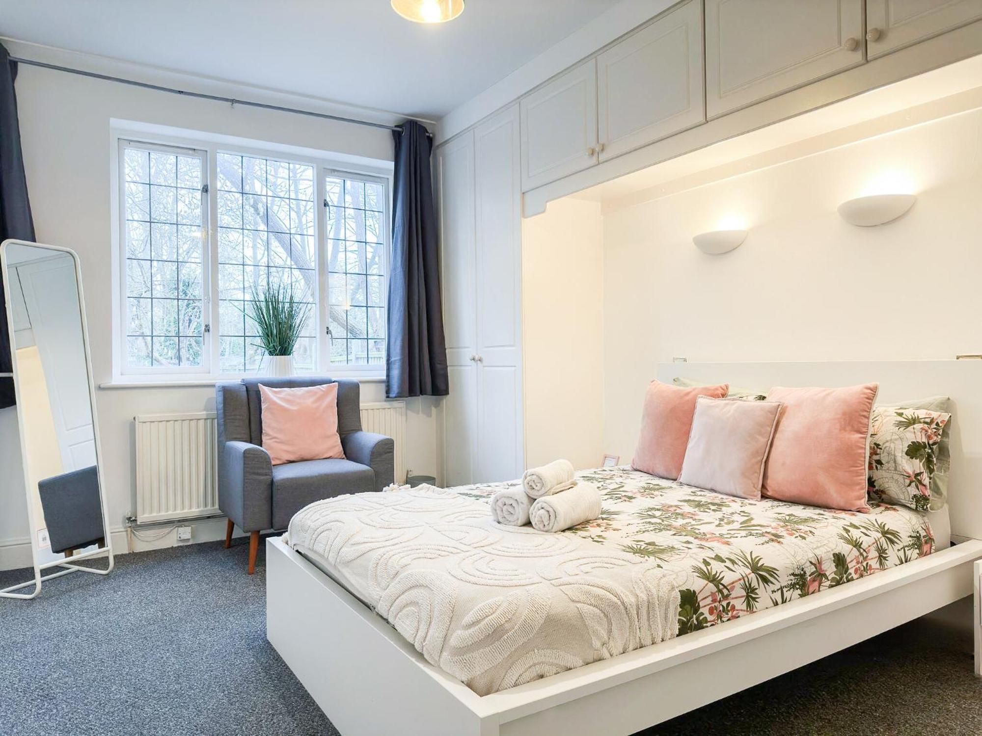 Cosy Apartments Near Hampstead Heath With Free On-Site Parking & Private Gardens, Golders Green 伦敦 外观 照片