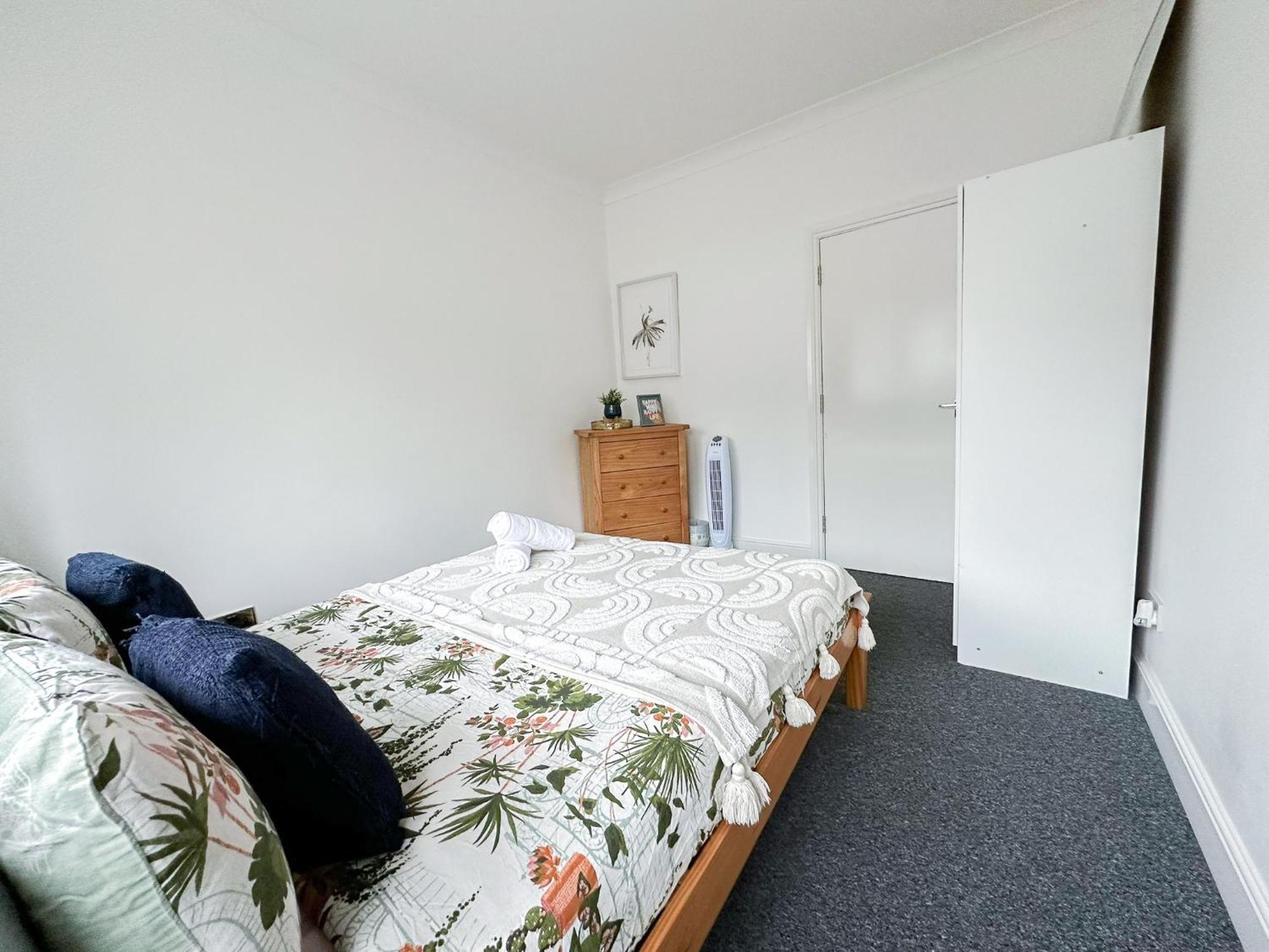 Cosy Apartments Near Hampstead Heath With Free On-Site Parking & Private Gardens, Golders Green 伦敦 外观 照片