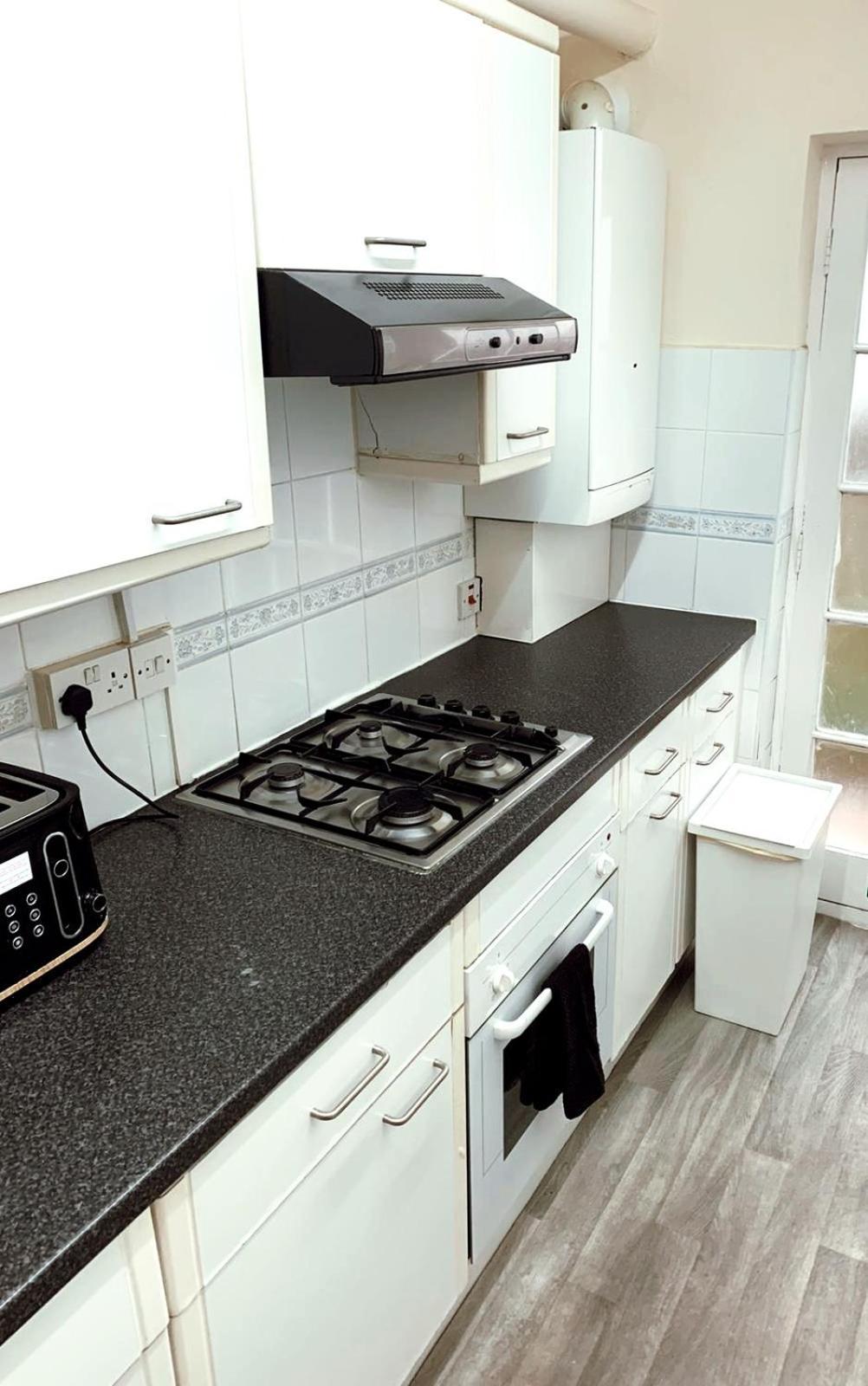 Cosy Apartments Near Hampstead Heath With Free On-Site Parking & Private Gardens, Golders Green 伦敦 外观 照片