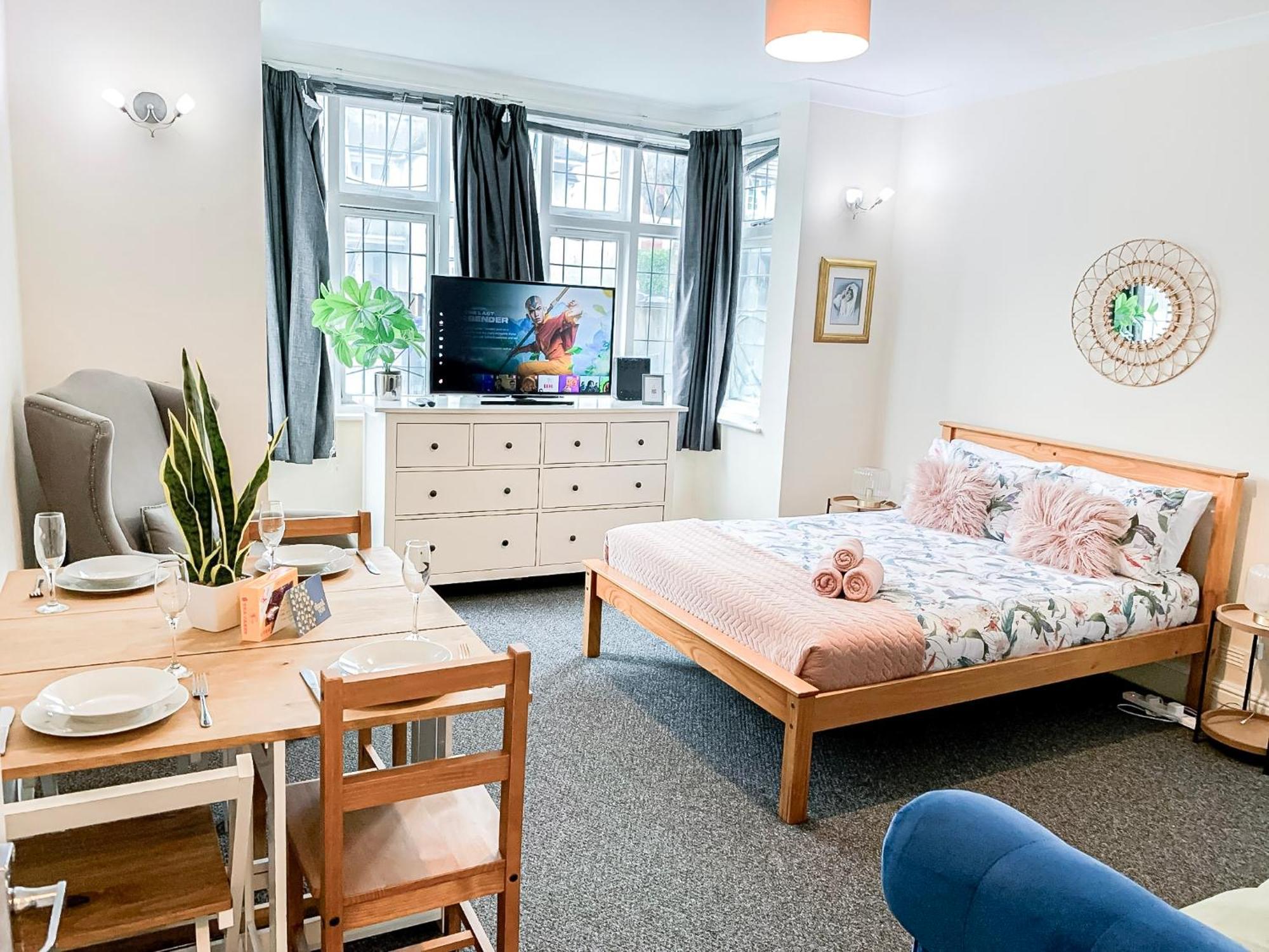 Cosy Apartments Near Hampstead Heath With Free On-Site Parking & Private Gardens, Golders Green 伦敦 外观 照片