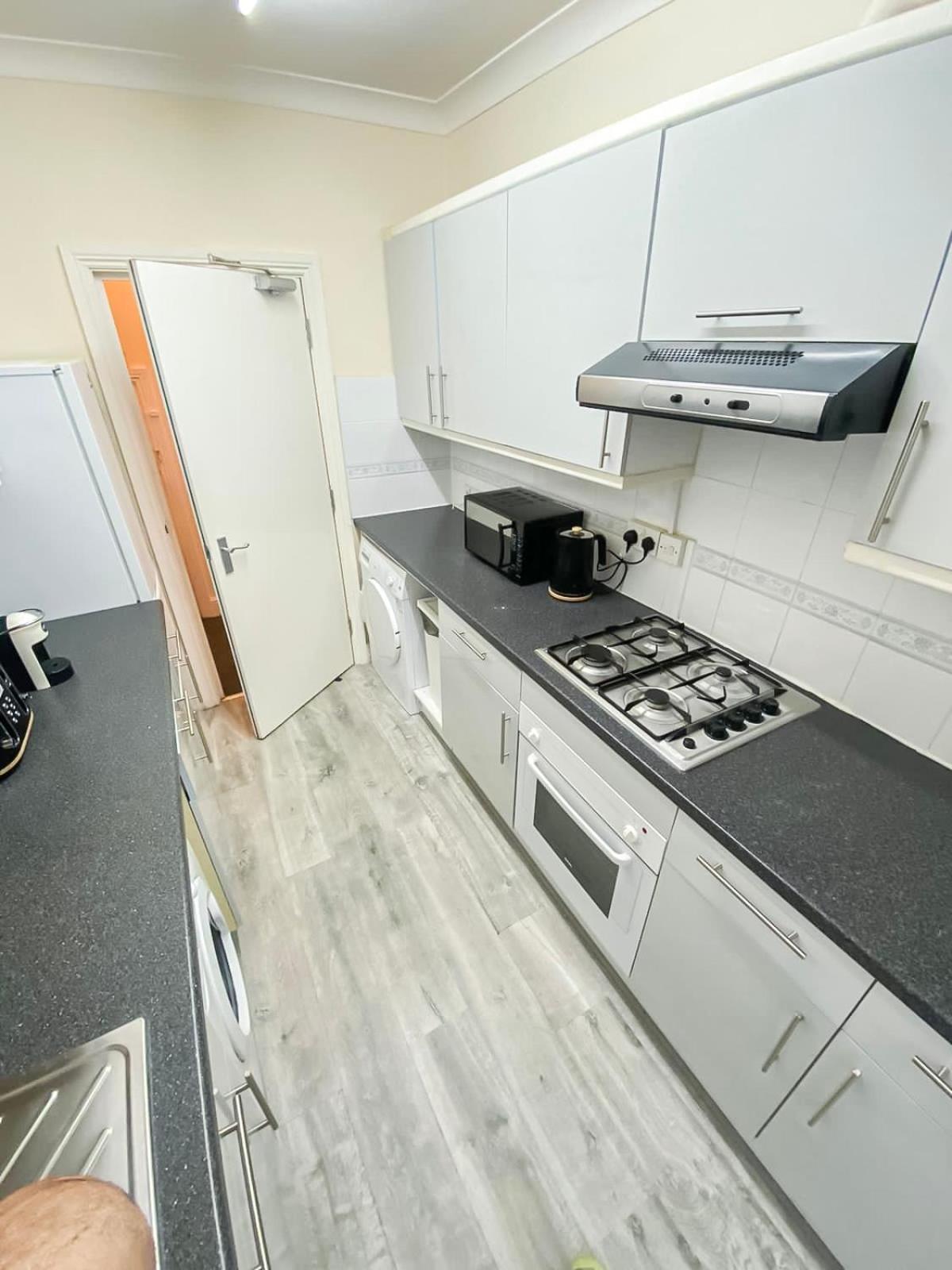 Cosy Apartments Near Hampstead Heath With Free On-Site Parking & Private Gardens, Golders Green 伦敦 外观 照片